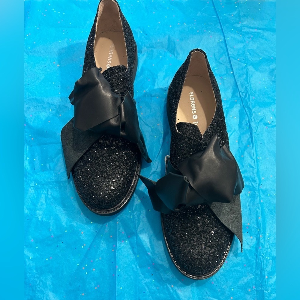 Italian made flats
Stand out in the crowd ❤️